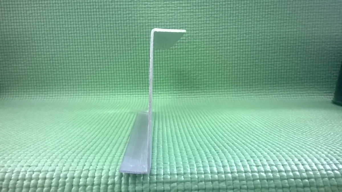 Z de Aluminio — 1